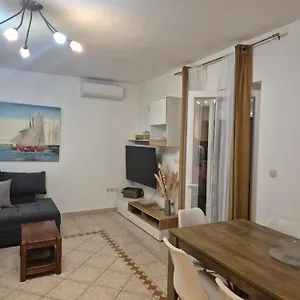  Pensjonat Plavia Biograd Chorwacja