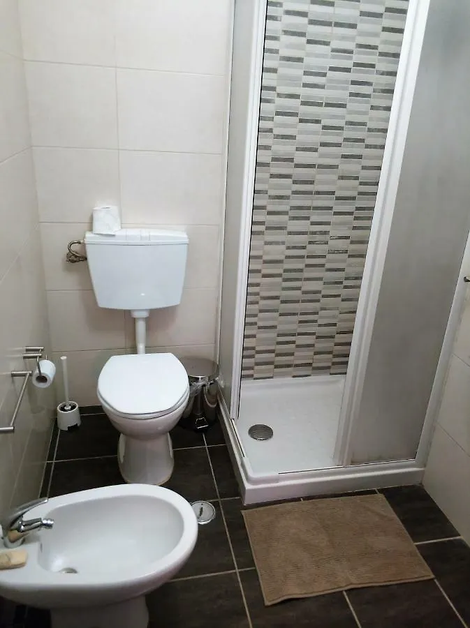 Sleep & Go Faro Airport Guest House